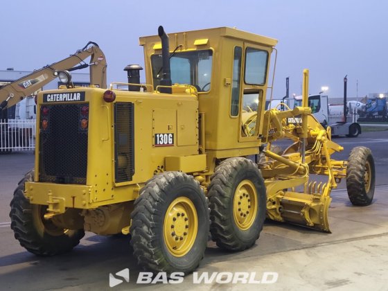 キャタピラー・グレーダー