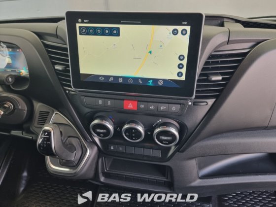 イヴェコ・デイリー 35C18 ボックスボディ