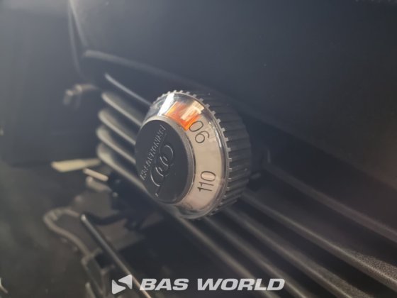 イヴェコ・デイリー 35C18 ボックスボディ