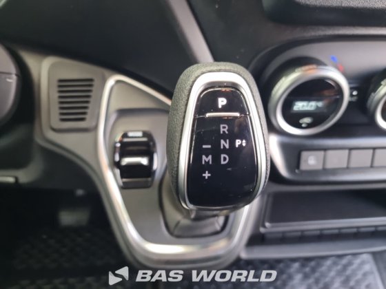 イヴェコ・デイリー 35C18 ボックスボディ