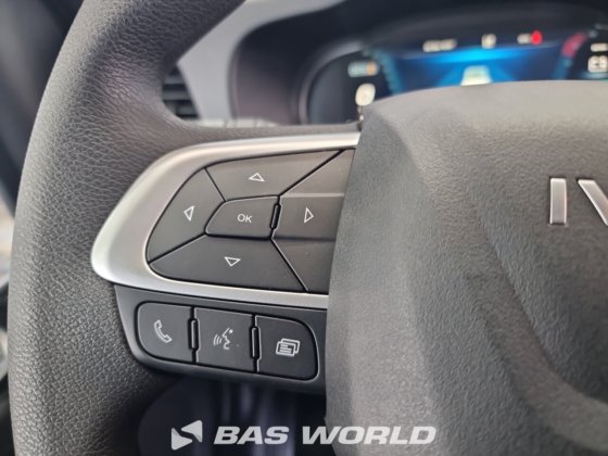 イヴェコ・デイリー 35C18 ボックスボディ