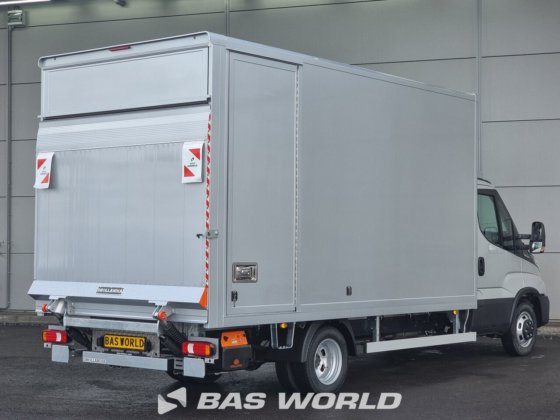 イヴェコ・デイリー 35C18 ボックスボディ