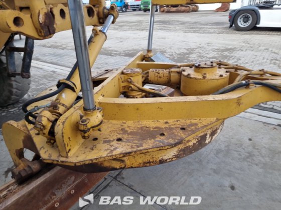 キャタピラー・グレーダー