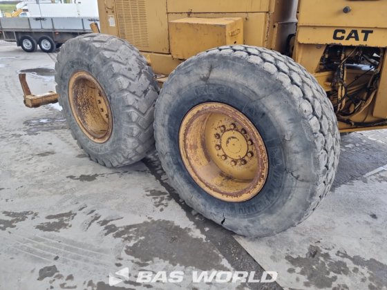 キャタピラー・グレーダー