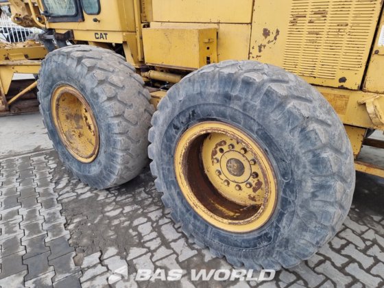 キャタピラー・グレーダー