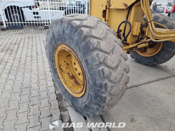 キャタピラー・グレーダー