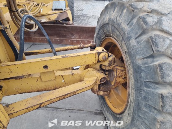 キャタピラー・グレーダー