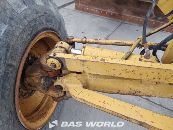 キャタピラー・グレーダー