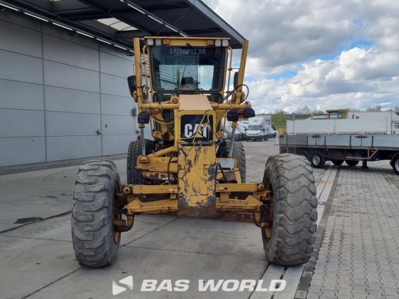 キャタピラー・グレーダー