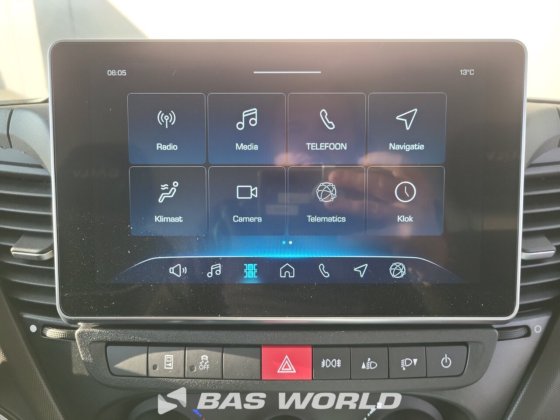 依维柯 Daily 35C21 封闭箱式货车