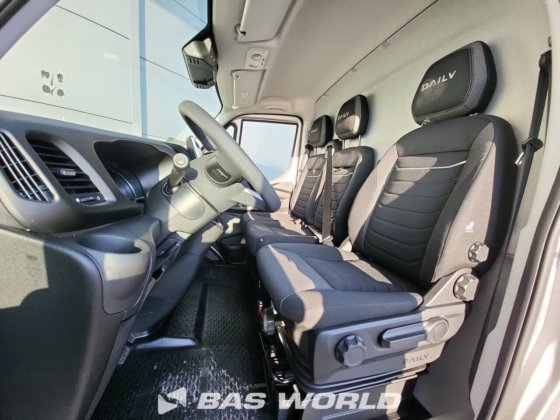 イヴェコ・デイリー 35C21 クローズド・ボックス・バン