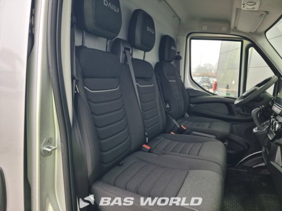 依维柯 Daily 35C21 封闭箱式货车