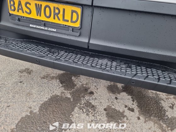 依维柯 Daily 35C21 封闭箱式货车