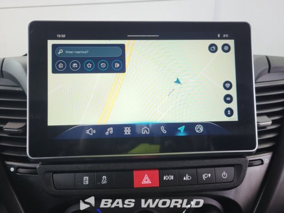 イヴェコ・デイリー 35C18 クローズド・ボックス・バン