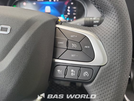 イヴェコ・デイリー 35C18 クローズド・ボックス・バン