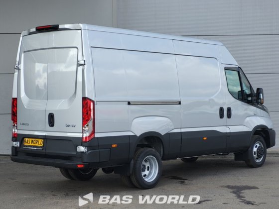 イヴェコ・デイリー 35C18 クローズド・ボックス・バン