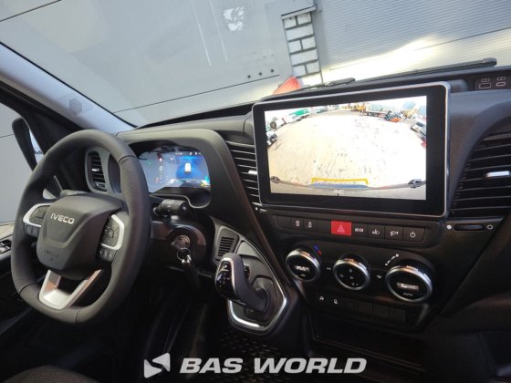 イヴェコ・デイリー 35C18 クローズド・ボックス・バン