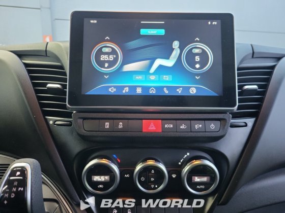 依维柯 Daily 35C18 封闭箱式货车