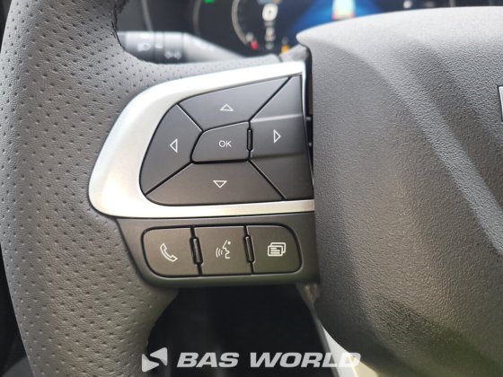 イヴェコ・デイリー 35C18 クローズド・ボックス・バン