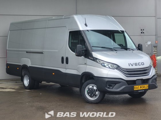 イヴェコ・デイリー 35C18 クローズド・ボックス・バン