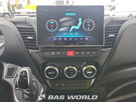 イヴェコ・デイリー 35C18 クローズド・ボックス・バン