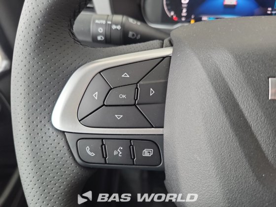 イヴェコ・デイリー 35C18 クローズド・ボックス・バン