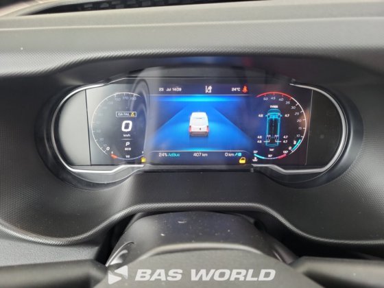 イヴェコ・デイリー 35C18 クローズド・ボックス・バン