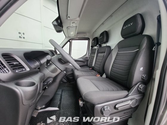 イヴェコ・デイリー 35C18 クローズド・ボックス・バン