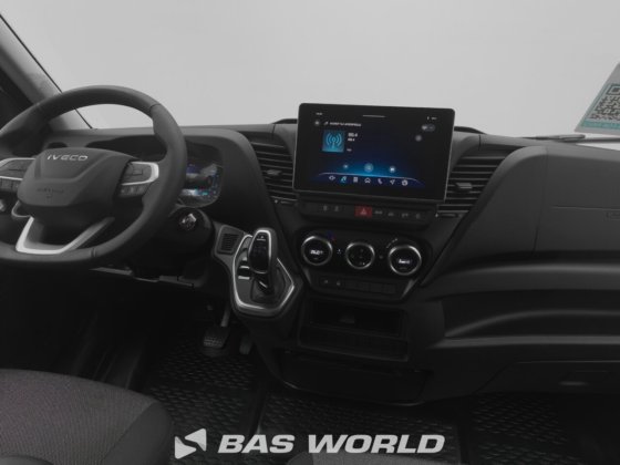 イヴェコ・デイリー 35C18 クローズド・ボックス・バン