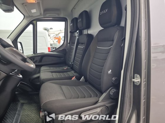 イヴェコ・デイリー 35C18 クローズド・ボックス・バン