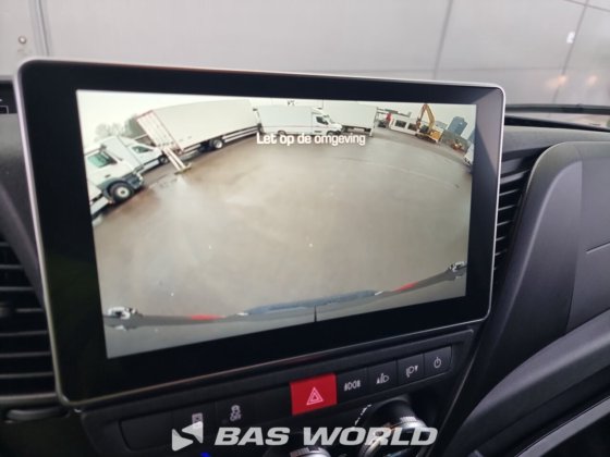 イヴェコ・デイリー 35C18 クローズド・ボックス・バン