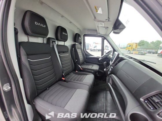 イヴェコ・デイリー 35S21 クローズド・ボックス・バン