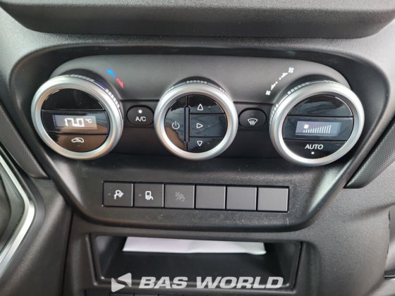 イヴェコ・デイリー 35S21 クローズド・ボックス・バン