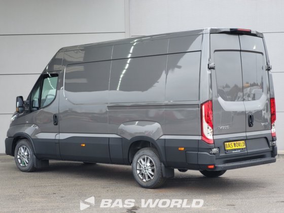イヴェコ・デイリー 35S21 クローズド・ボックス・バン