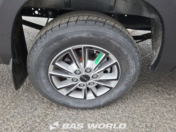 イヴェコ・デイリー 35S21 クローズド・ボックス・バン