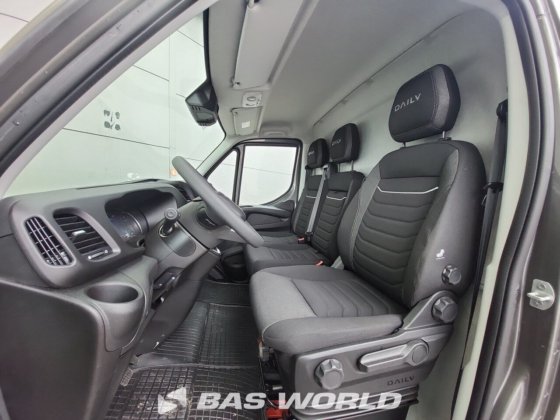 イヴェコ・デイリー 35S21 クローズド・ボックス・バン