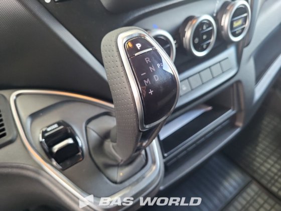 イヴェコ・デイリー 35S21 クローズド・ボックス・バン