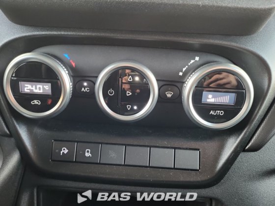 イヴェコ・デイリー 35S21 クローズド・ボックス・バン