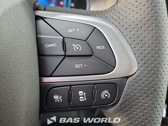 イヴェコ・デイリー 35S21 クローズド・ボックス・バン