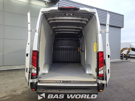 イヴェコ・デイリー 35S21 クローズド・ボックス・バン
