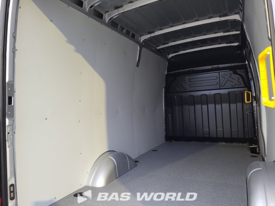 イヴェコ・デイリー 35S21 クローズド・ボックス・バン