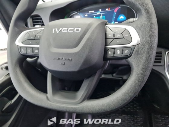 イヴェコ・デイリー 35C18 ボックスボディ