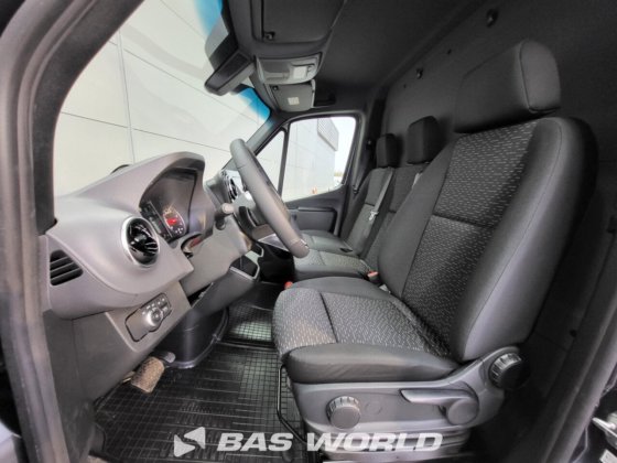 メルセデス スプリンター 319 CDI クローズド・ボックス・バン