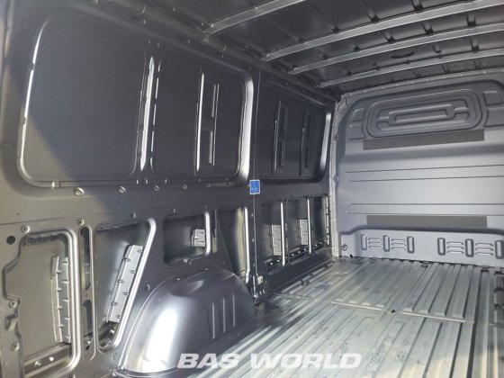 メルセデス スプリンター 319 CDI クローズド・ボックス・バン