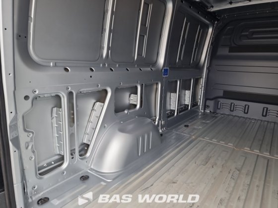 メルセデス スプリンター 319 CDI クローズド・ボックス・バン