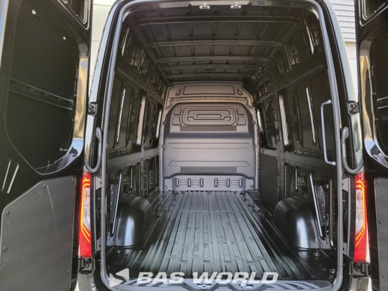 メルセデス スプリンター 319 CDI クローズド・ボックス・バン