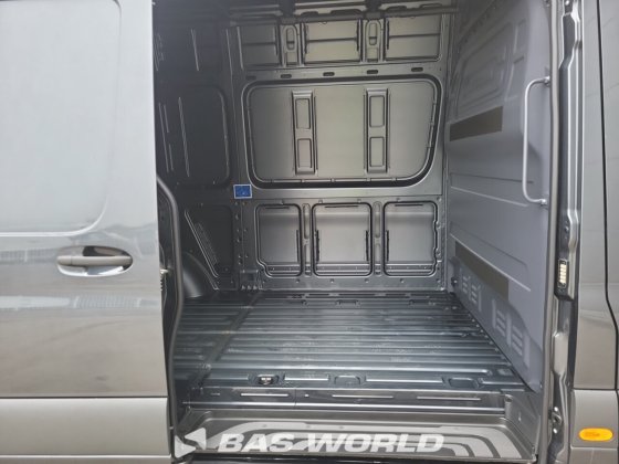 奔驰 Sprinter 319 CDI 封闭箱式货车