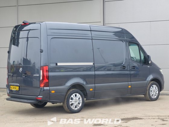 メルセデス スプリンター 319 CDI クローズド・ボックス・バン