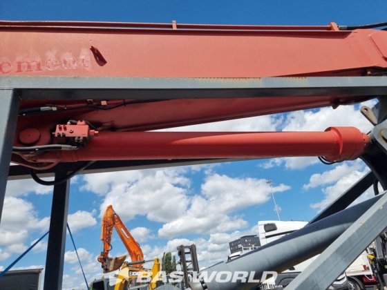 沃尔沃履带式挖掘机