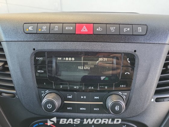 イヴェコ・デイリー 35S18 カーテンサイド